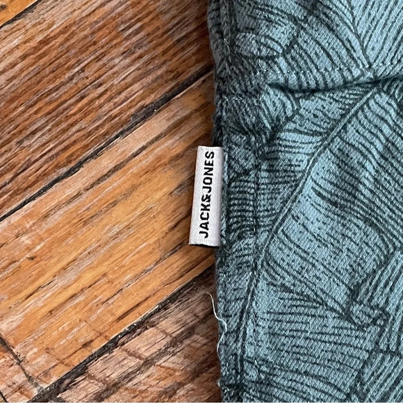 Green abstract size large jack & jones shirt - Picture 8 of 11